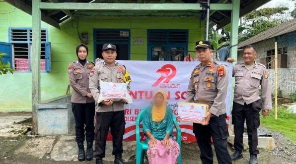 Polsek Wonosobo Beserta Jajaran Gelar Bakti Sosial di Dua Pekon Sambut Hari Bhayangkara ke-79