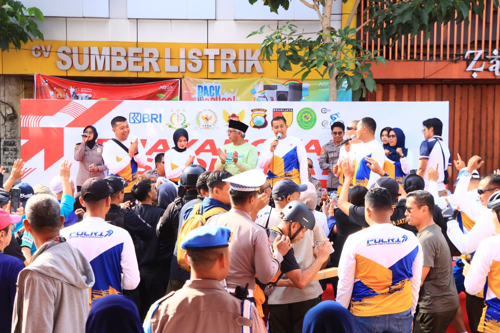 KOTA KEDIRI - Patrol Band, salah satu inovasi Kapolres Kediri Kota AKBP Bramastyo Priaji untuk menyampaikan pesan Kamtibmas Humanis.