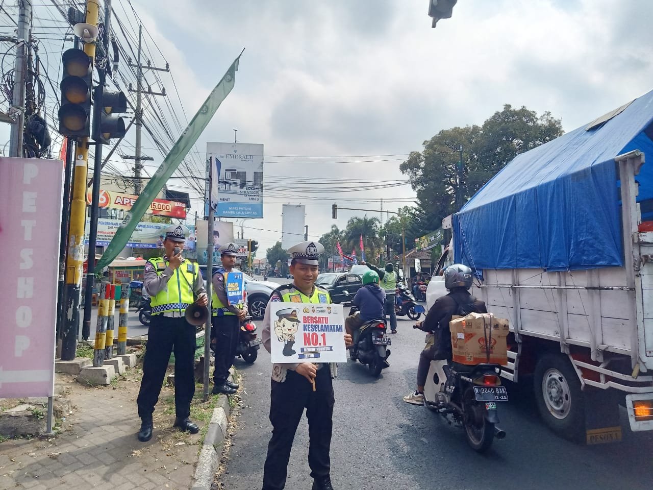 Operasi Patuh Semeru 2025 Polres Malang Sapa Pengendara, Sosialisasikan Kamseltibcarlantas