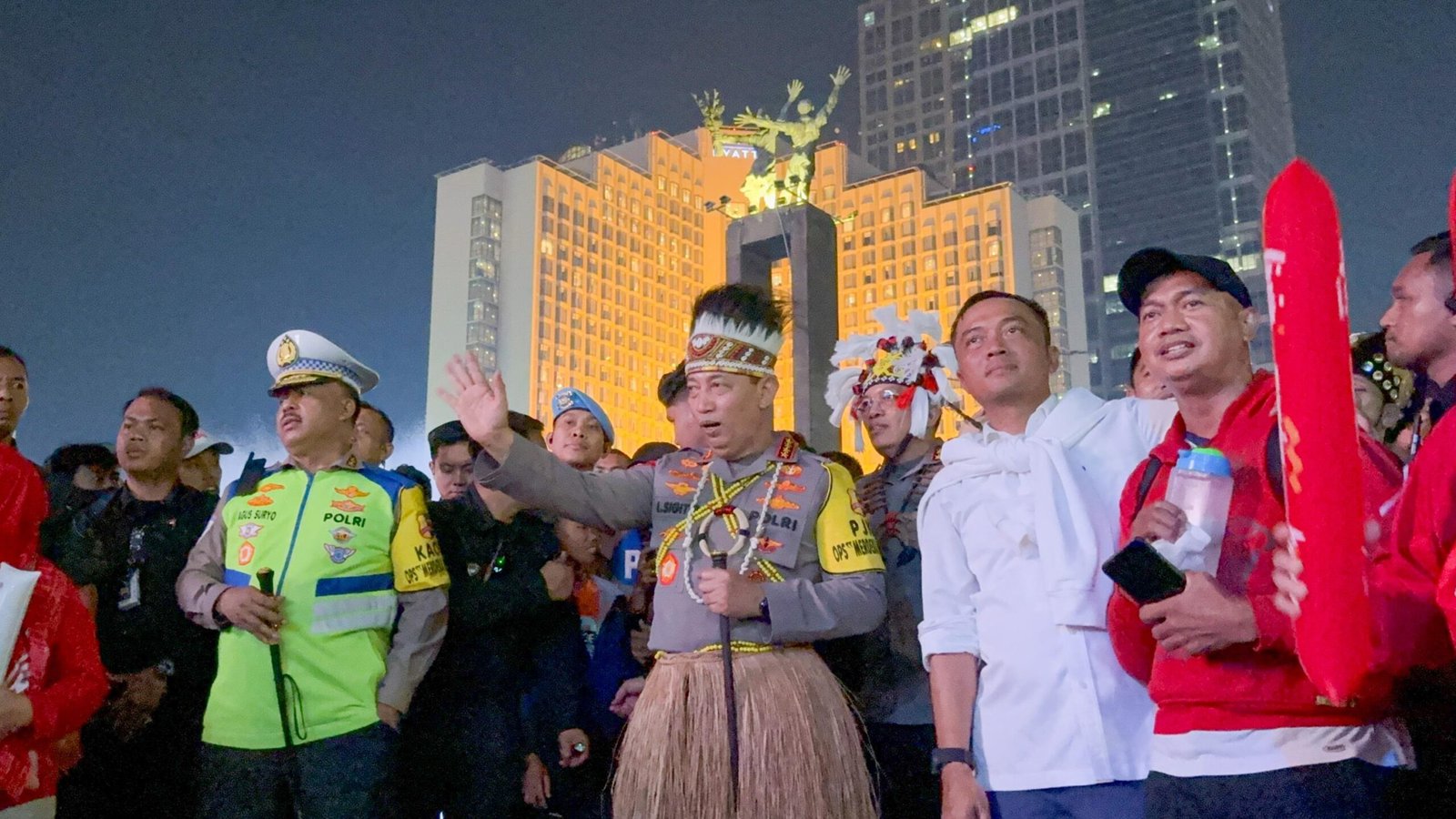 Kapolri dan Mensesneg Tinjau Panggung Rakyat di HI, Masyarakat Antusias