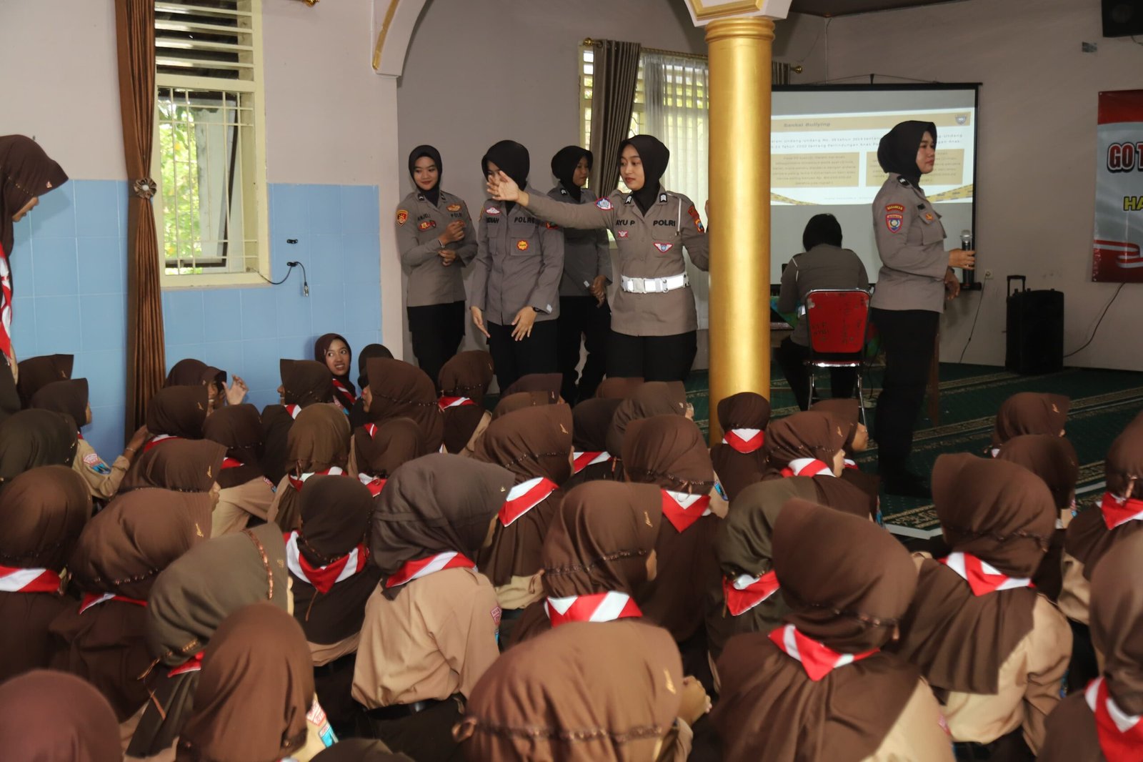 Polres Magetan Warnai Hari Jadi Polwan ke-77 Blusukan ke Sekolah Edukasi Anti Bullying
