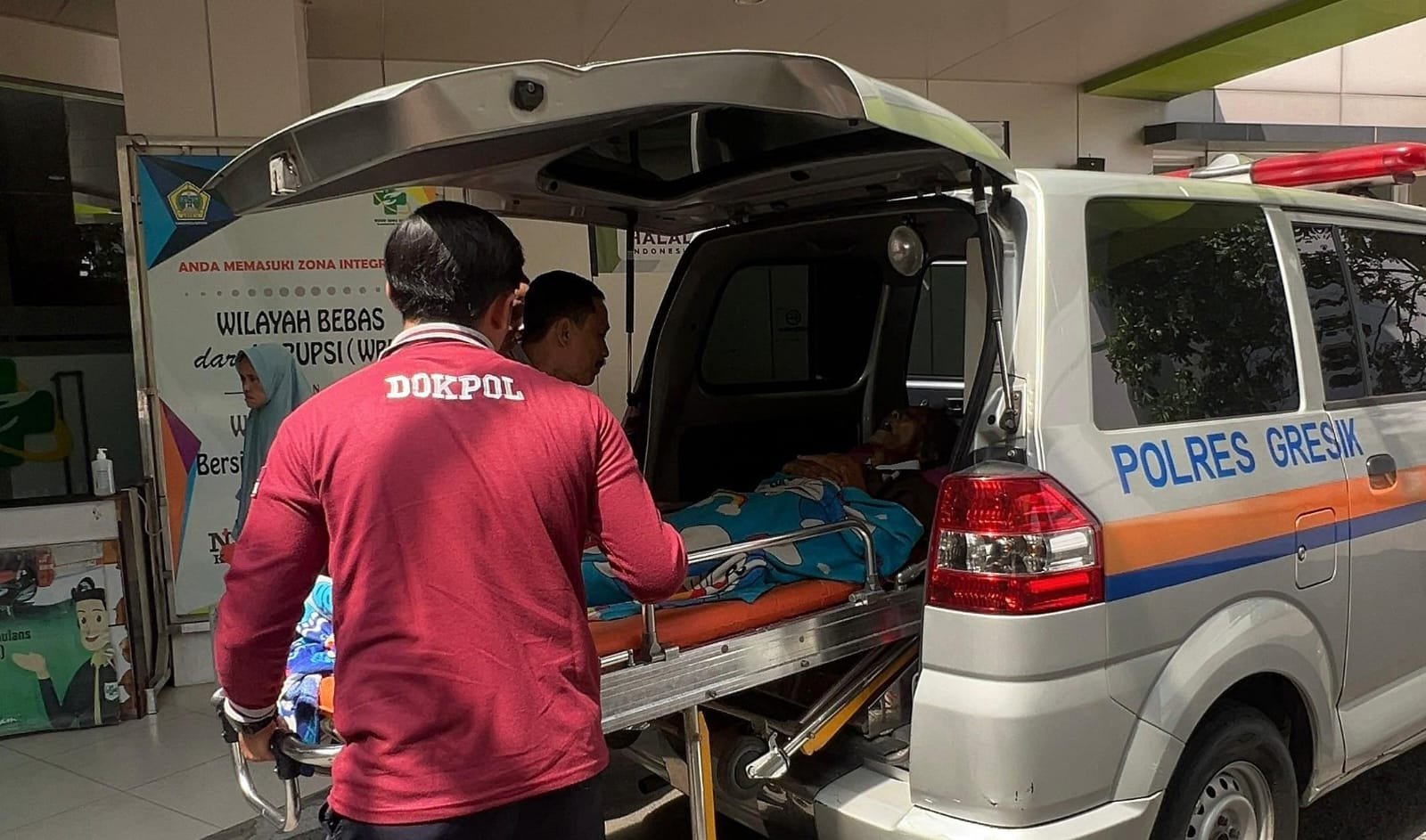 Polri Untuk Masyarakat : Polres Gresik Hadirkan Ambulan Gratis Layanan Cepat Tanggap Bagi Warga