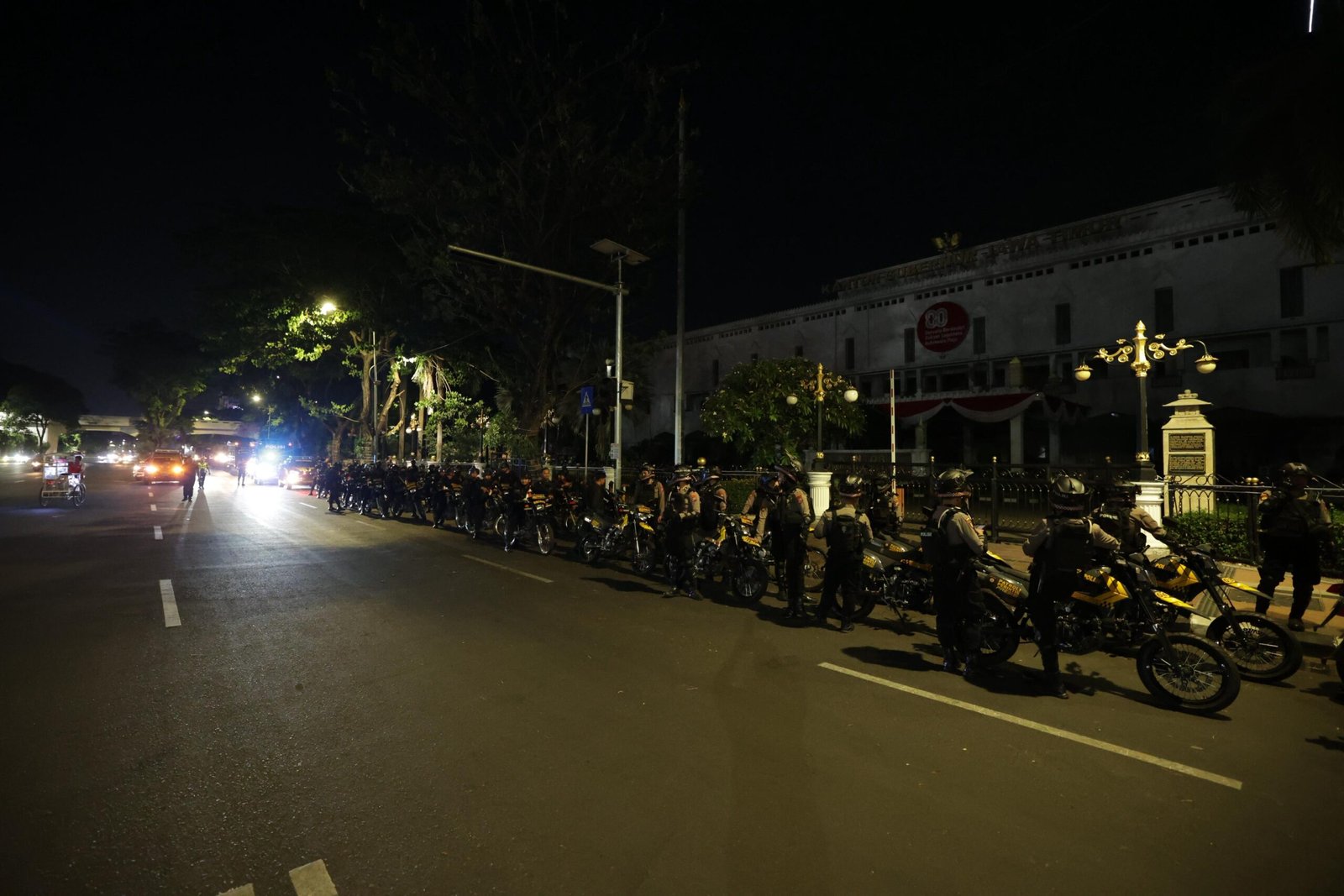 Harkamtibmas, Polda Jatim Gelar Patroli Skala Besar Jamin Rasa Aman Warga Masyarakat