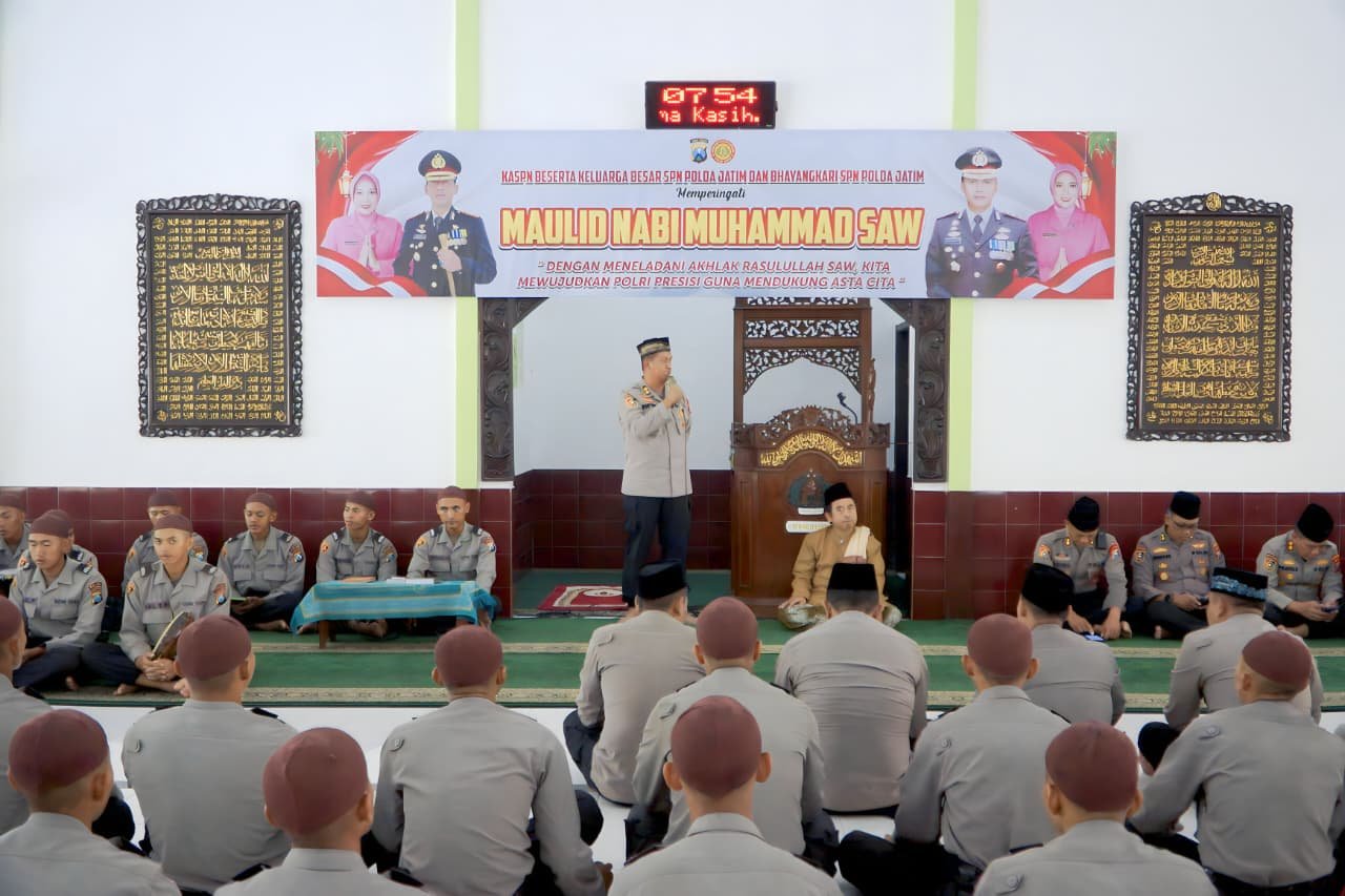 Teladani Akhlak Rasulullah, SPN Polda Jatim Gelar Peringatan Maulid Nabi
