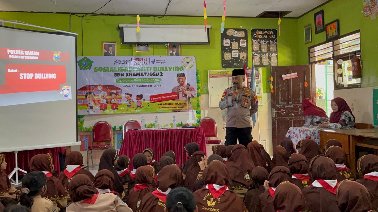 Polisi Masuk Sekolah : Polresta Sidoarjo Gelorakan Anti Bullying