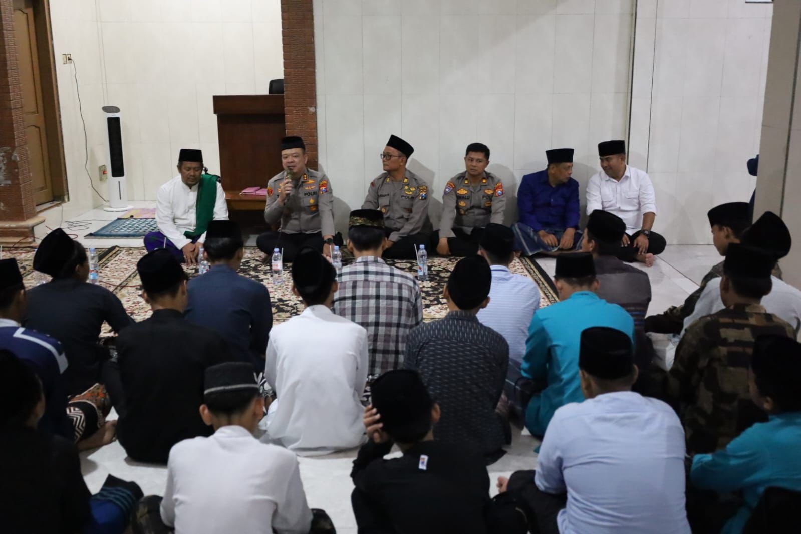 Peringati Hari Santri, Polres Tulungagung Salurkan Bantuan 15 ton Beras untuk 60 Pondok Pesantren
