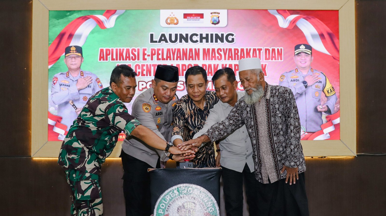 Polres Jombang Launching Aplikasi E-Pelayanan Masyarakat dan WhatsApp Center ‘Lapor Pak Kapolsek